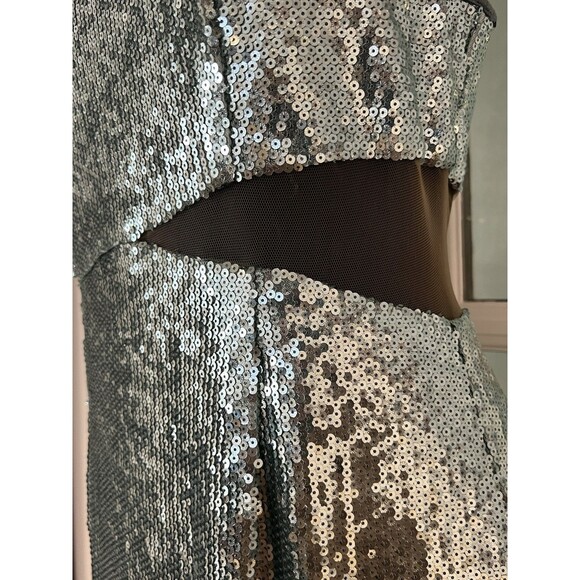 Toccin Sequin Cut Out Gown Size 6 - Picture 10 of 12